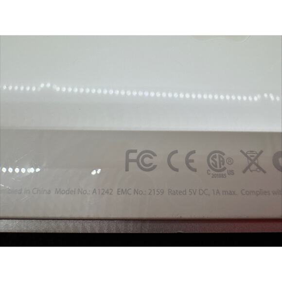 Genuine Apple A1242 Wired White Silver USB Keyboard for iMac Mac Mini Mac Tested - Picture 7 of 9